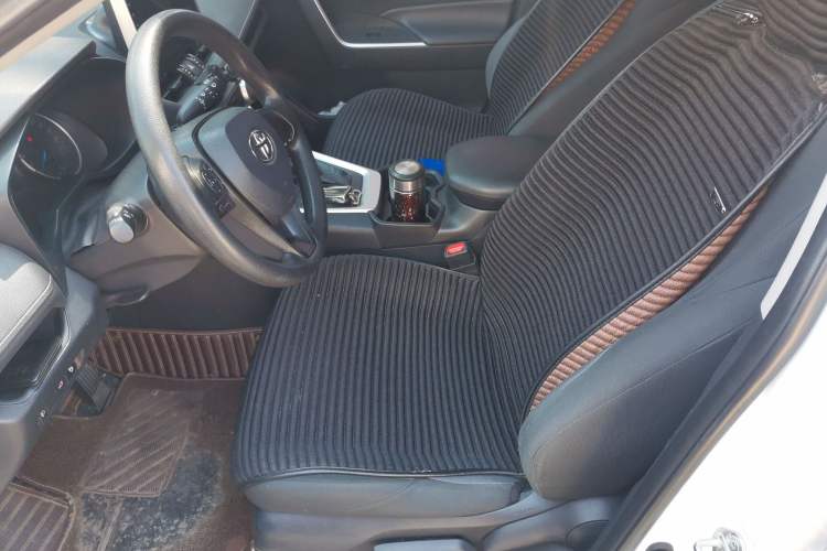 Used Toyota Wildlander 2020 Dual-Engine 2.5L E-CVT Two-Wheel Drive Leading Edition Driver Seat