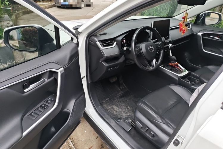 Used Toyota Wildlander 2020 2.0L CVT Two-Wheel Drive Prestige Edition Driver Seat