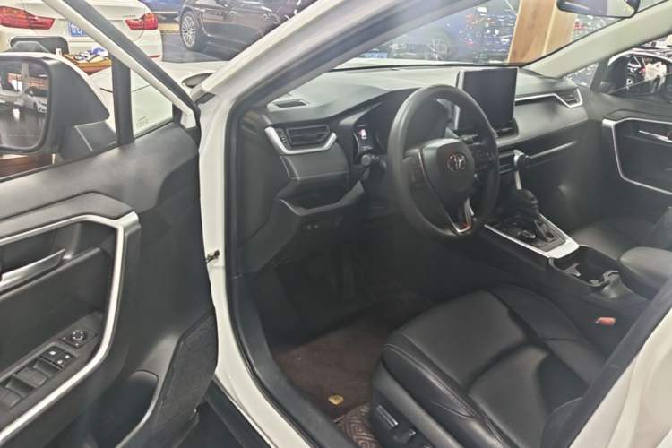 Used Toyota Wildlander 2020 Dual-Motor 2.5L E-CVT Four-Wheel Drive Luxury Edition Driver Seat