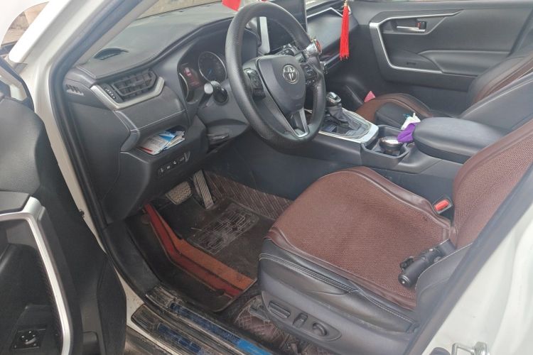 Used Toyota Wildlander 2020 Dual-Engine 2.5L E-CVT Two-Wheel Drive Luxury Edition Driver Seat