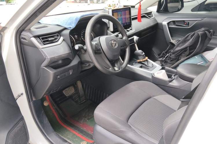 Used Toyota Wildlander 2020 2.0L CVT Two-Wheel Drive Leading Edition Driver Seat