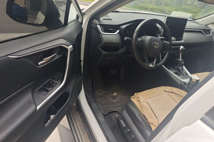 Used Toyota Wildlander 2020 Dual-Engine 2.5L E-CVT Two-Wheel Drive Luxury Edition Driver Seat