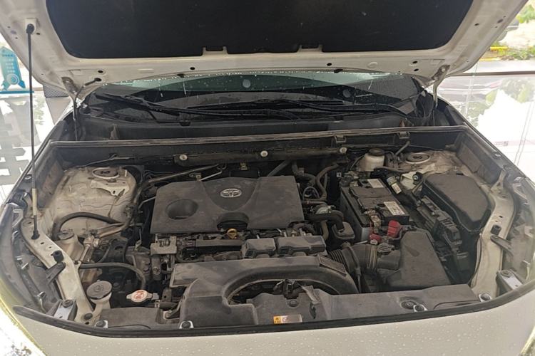 Used Toyota Wildlander 2020 2.0L CVT 4x4 Luxury Edition Engine Bay