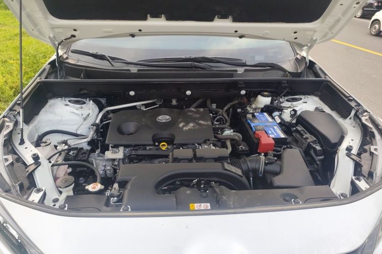 Used Toyota Wildlander 2020 2.0L CVT 4x4 Tech Edition Engine Bay