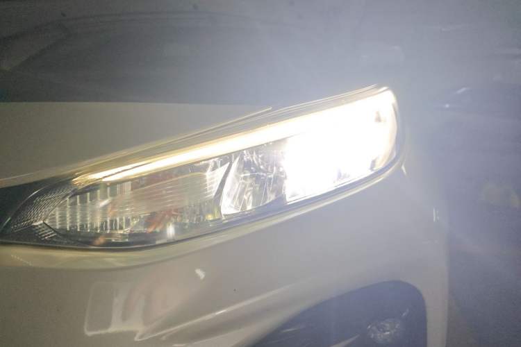 Used Toyota Wildlander 2020 Dual-Engine 2.5L E-CVT Two-Wheel Drive Luxury Edition Engine Bay Left