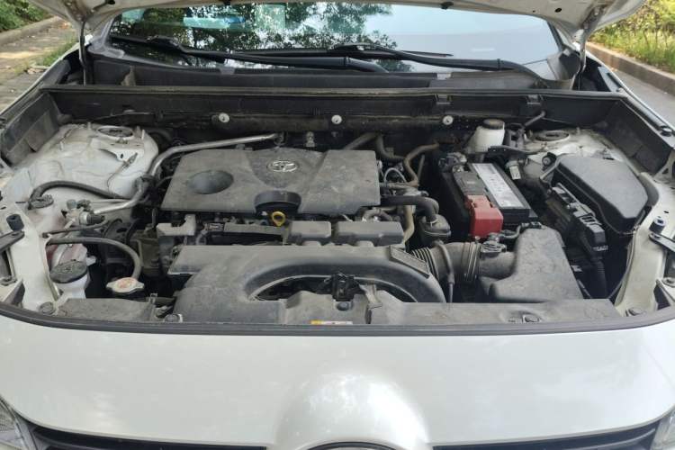 Used Toyota Wildlander 2020 2.0L CVT 4x4 Luxury Edition Engine Bay