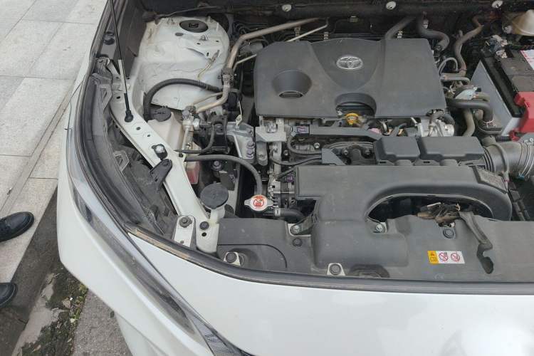 Used Toyota Wildlander 2020 2.0L CVT 4x4 Luxury Edition Engine Bay Right