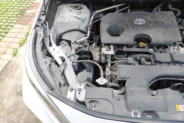 Used Toyota Wildlander 2020 2.0L CVT Two-Wheel Drive Luxury Edition Engine Bay Right
