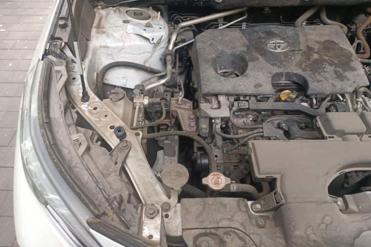 Used Toyota Wildlander 2020 2.0L CVT 4x4 Luxury Edition Engine Bay Right
