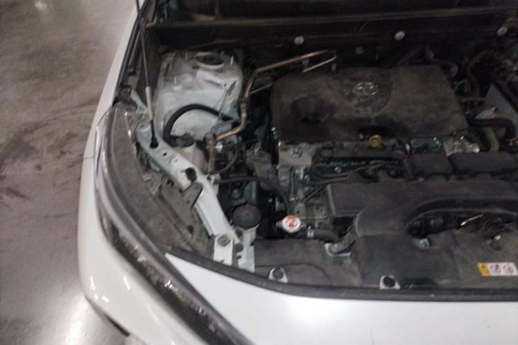Used Toyota Wildlander 2020 2.0L CVT 4x4 Luxury Edition Engine Bay Right