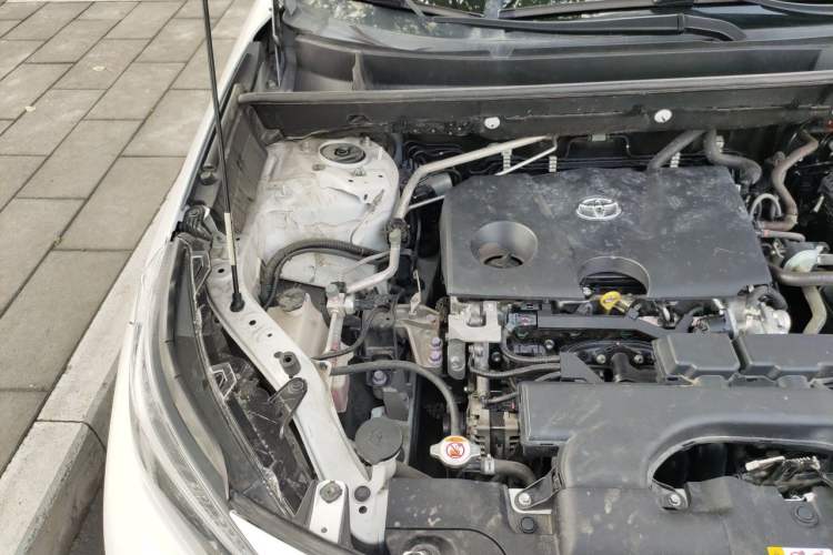 Used Toyota Wildlander 2020 2.0L CVT Two-Wheel Drive Luxury Edition Engine Bay Right