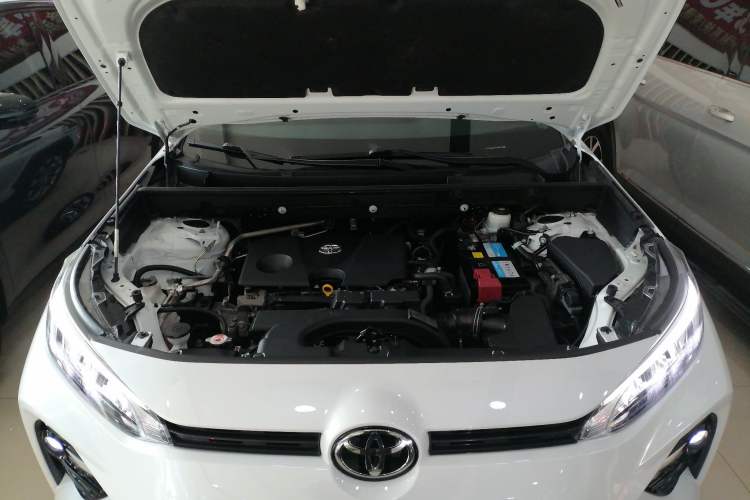 Used Toyota Wildlander 2020 2.0L CVT 4x4 Luxury Edition Engine Bay