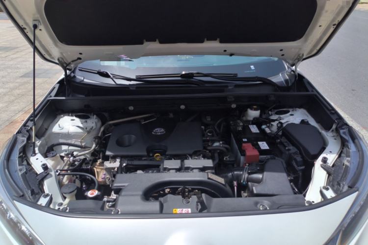Used Toyota Wildlander 2020 2.0L CVT 4x4 Luxury Edition Engine Bay