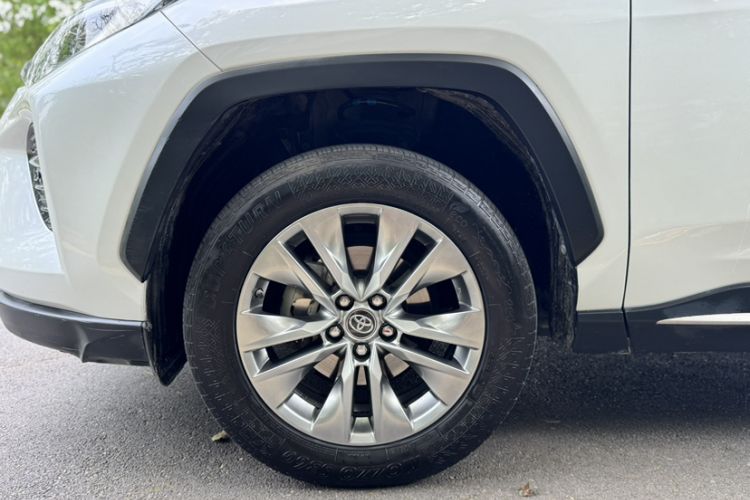 Used Toyota Wildlander 2020 2.0L CVT 4x4 Luxury Edition Exterior 2
