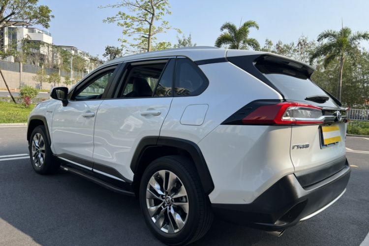 Used Toyota Wildlander 2020 Dual-Engine 2.5L E-CVT Two-Wheel Drive Luxury Edition Exterior 3