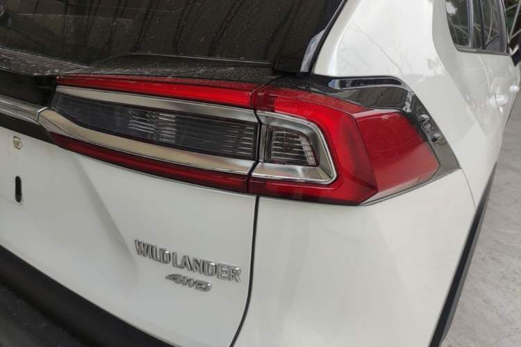 Used Toyota Wildlander 2020 2.0L CVT 4x4 Luxury Edition Exterior 3
