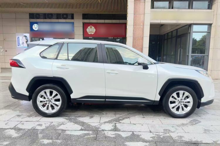Used Toyota Wildlander 2020 2.0L CVT Two-Wheel Drive Leading Edition Exterior 3