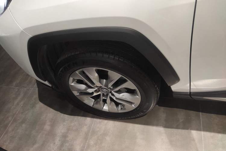Used Toyota Wildlander 2020 2.0L CVT 4x4 Luxury Edition Exterior 4