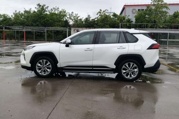 Used Toyota Wildlander 2020 2.0L CVT Two-Wheel Drive Luxury Edition Exterior 6