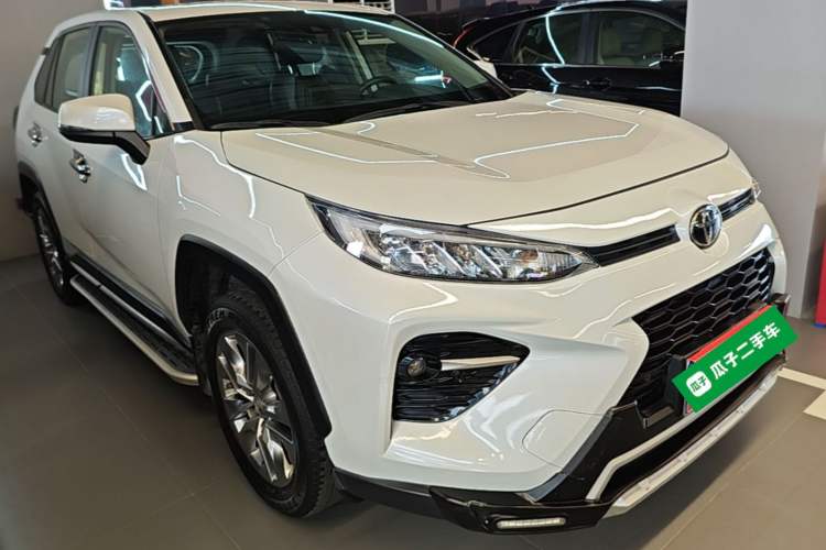 Used Toyota Wildlander 2020 2.0L CVT Two-Wheel Drive Luxury Edition Front Right 45 Deg