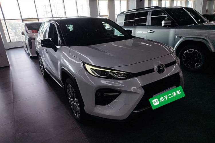 Used Toyota Wildlander 2020 2.0L CVT Four-Wheel Drive Premium Edition Front Right 45 Deg