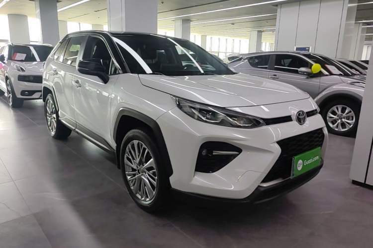 Used Toyota Wildlander 2020 2.0L CVT Four-Wheel Drive Premium Edition Front Right 45 Deg