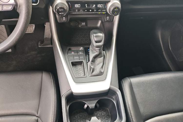 Used Toyota Wildlander 2020 2.0L CVT Two-Wheel Drive Luxury Edition Gear Lever