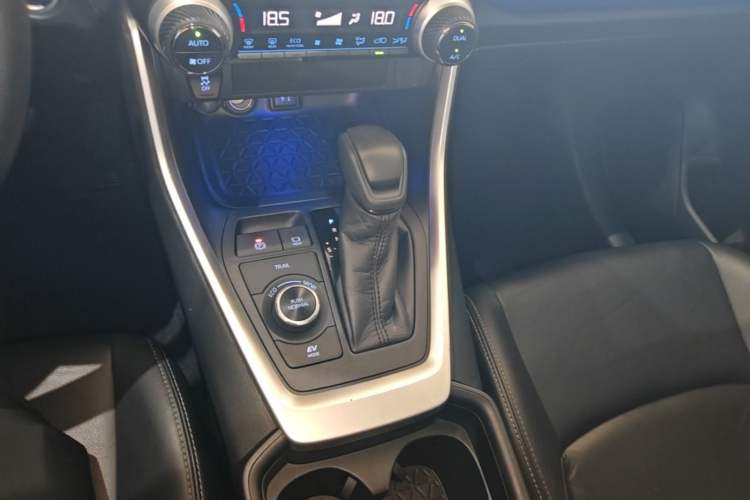 Used Toyota Wildlander 2020 Dual-Motor 2.5L E-CVT Four-Wheel Drive Luxury Edition Gear Lever