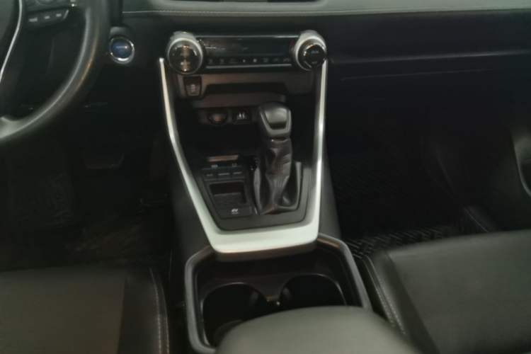Used Toyota Wildlander 2020 Dual-Engine 2.5L E-CVT Two-Wheel Drive Luxury Edition Gear Lever