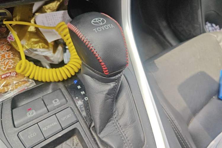 Used Toyota Wildlander 2020 2.0L CVT Two-Wheel Drive Prestige Edition Gear Lever