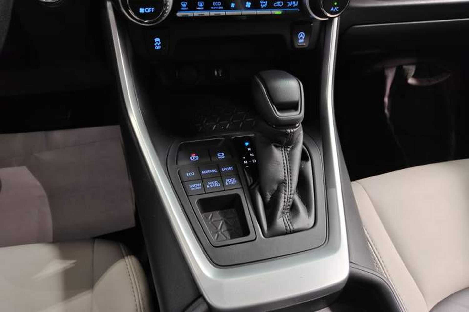 Used Toyota Wildlander 2020 2.0L CVT 4x4 Luxury Edition Gear Lever