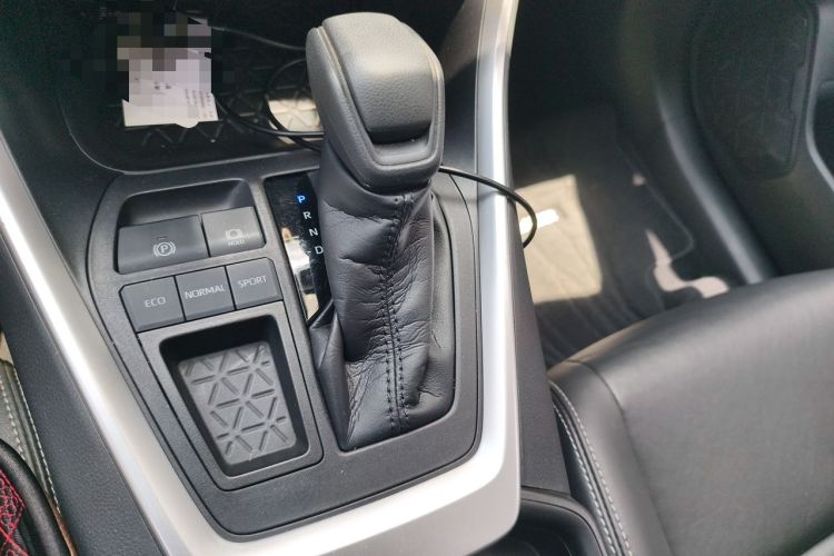 Used Toyota Wildlander 2020 2.0L CVT Two-Wheel Drive Luxury Edition Gear Lever