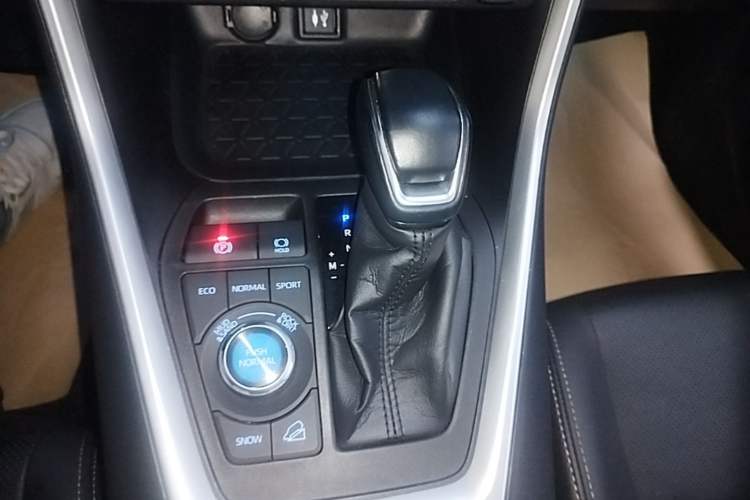 Used Toyota Wildlander 2020 2.0L CVT Four-Wheel Drive Premium Edition Gear Lever
