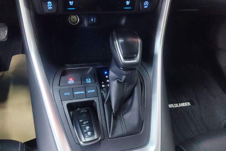 Used Toyota Wildlander 2020 2.0L CVT Two-Wheel Drive Prestige Edition Gear Lever