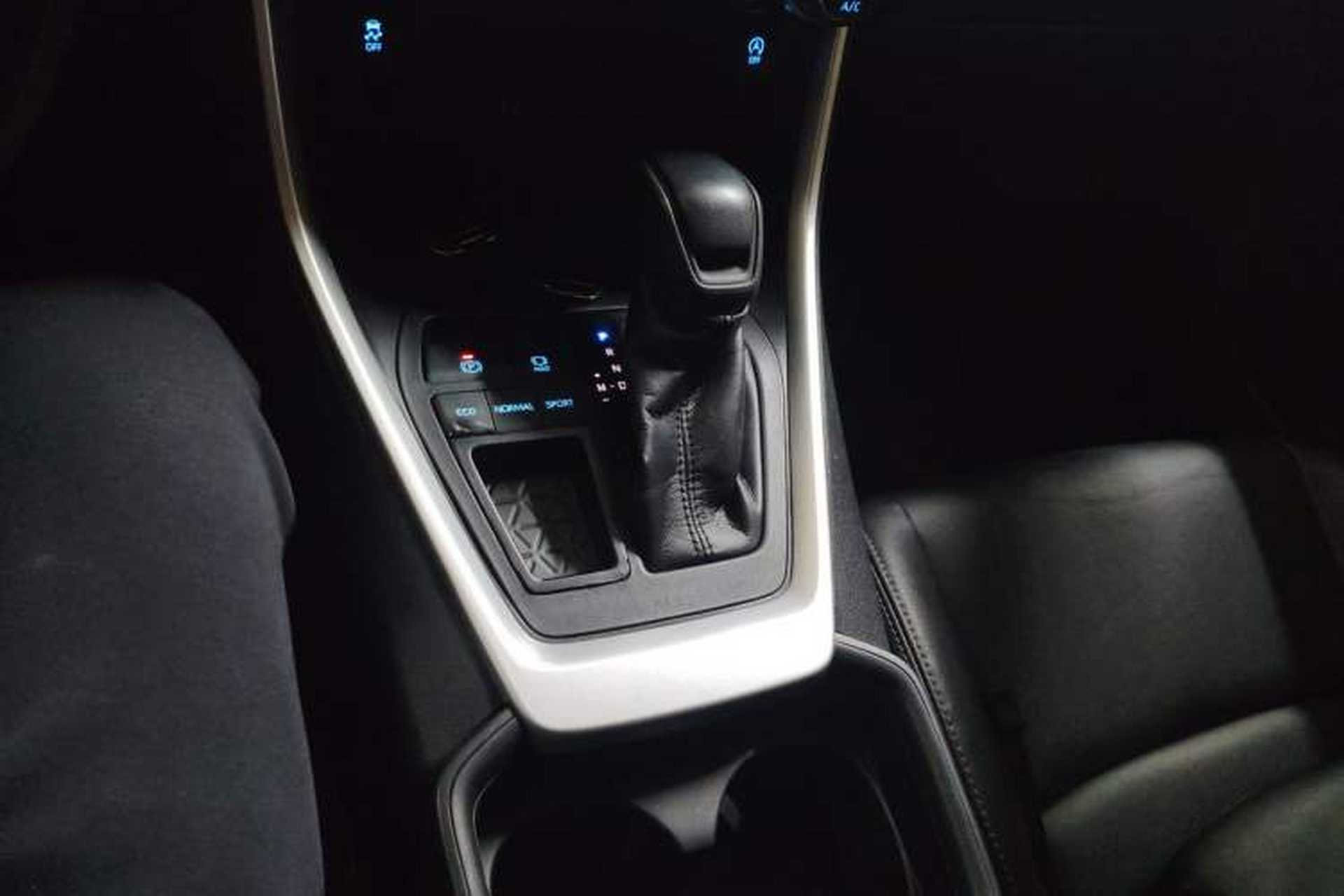 Used Toyota Wildlander 2020 2.0L CVT Two-Wheel Drive Luxury Edition Gear Lever
