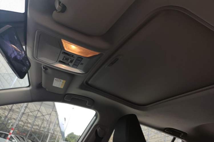 Used Toyota Wildlander 2020 2.0L CVT 4x4 Luxury Edition Headliner