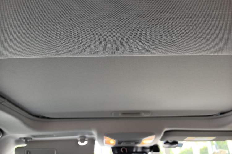 Used Toyota Wildlander 2020 Dual-Engine 2.5L E-CVT Two-Wheel Drive Prestige Edition Headliner