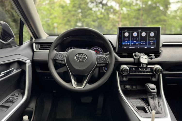 Used Toyota Wildlander 2020 2.0L CVT 4x4 Luxury Edition Interior 1