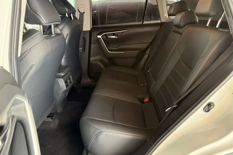 Used Toyota Wildlander 2020 2.0L CVT Two-Wheel Drive Luxury Edition Interior 1