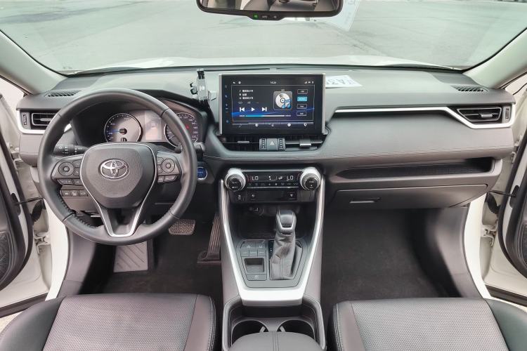 Used Toyota Wildlander 2020 Dual-Engine 2.5L E-CVT Two-Wheel Drive Prestige Edition Interior 2