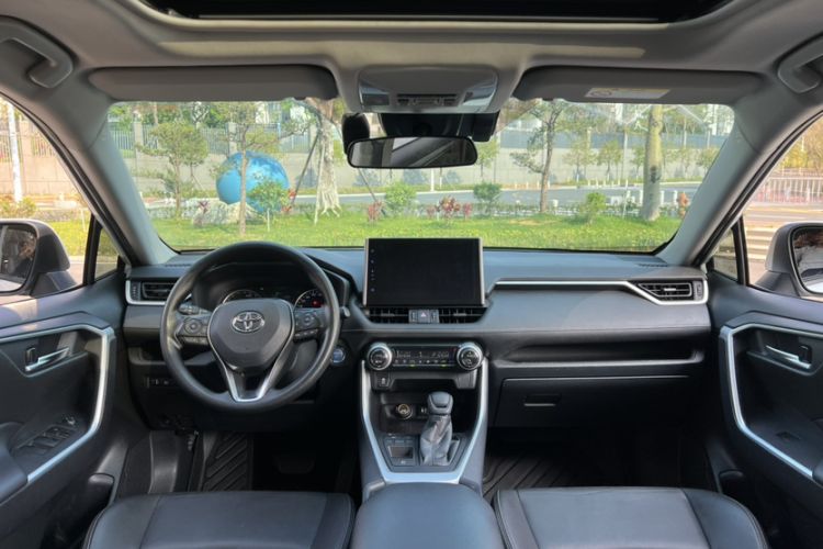 Used Toyota Wildlander 2020 Dual-Engine 2.5L E-CVT Two-Wheel Drive Luxury Edition Interior 3