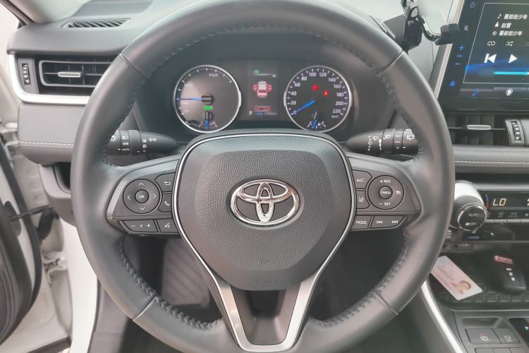 Used Toyota Wildlander 2020 Dual-Engine 2.5L E-CVT Two-Wheel Drive Prestige Edition Interior 3
