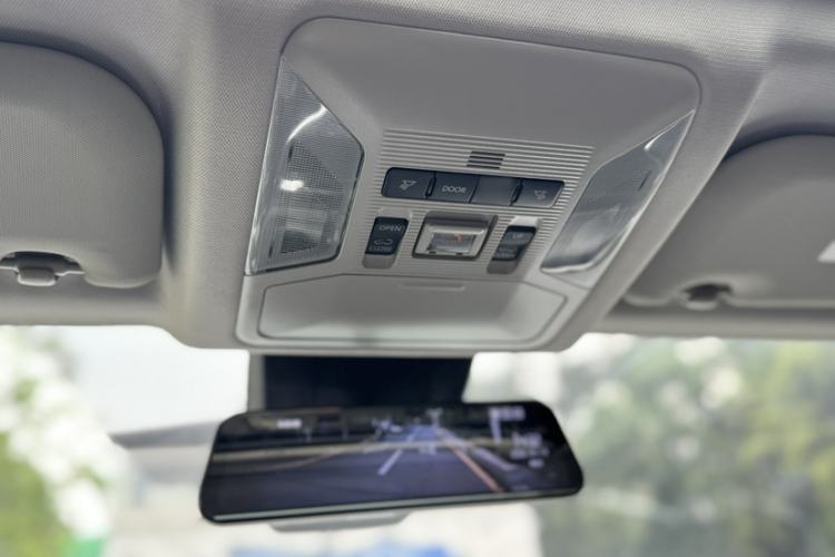 Used Toyota Wildlander 2020 2.0L CVT 4x4 Luxury Edition Interior 5