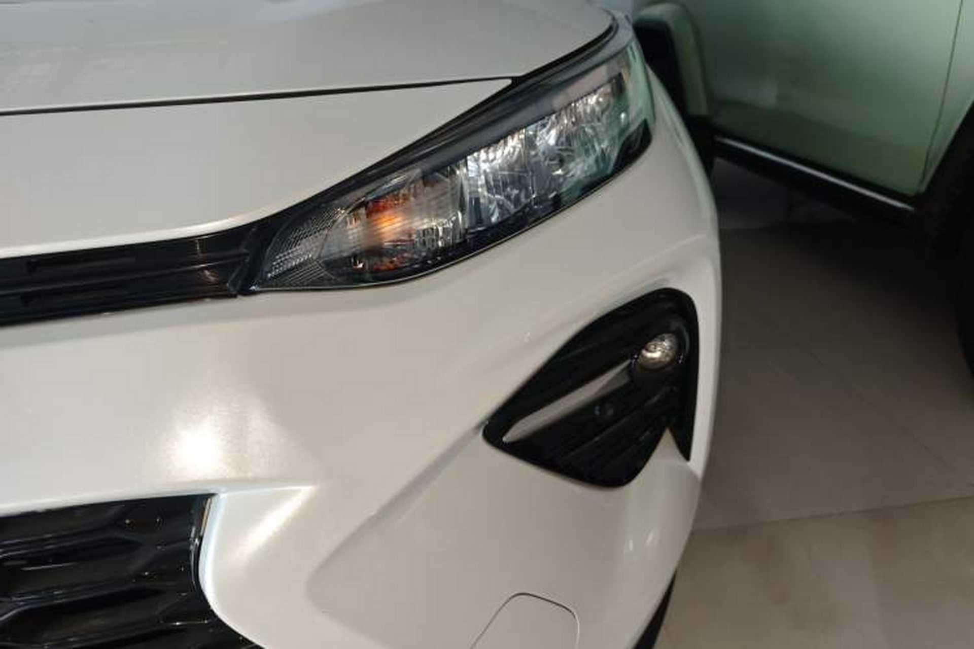 Used Toyota Wildlander 2020 Dual-Engine 2.5L E-CVT Two-Wheel Drive Luxury Edition Left Front Headlight