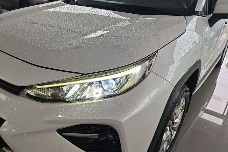 Used Toyota Wildlander 2020 2.0L CVT 4x4 Luxury Edition Left Front Headlight