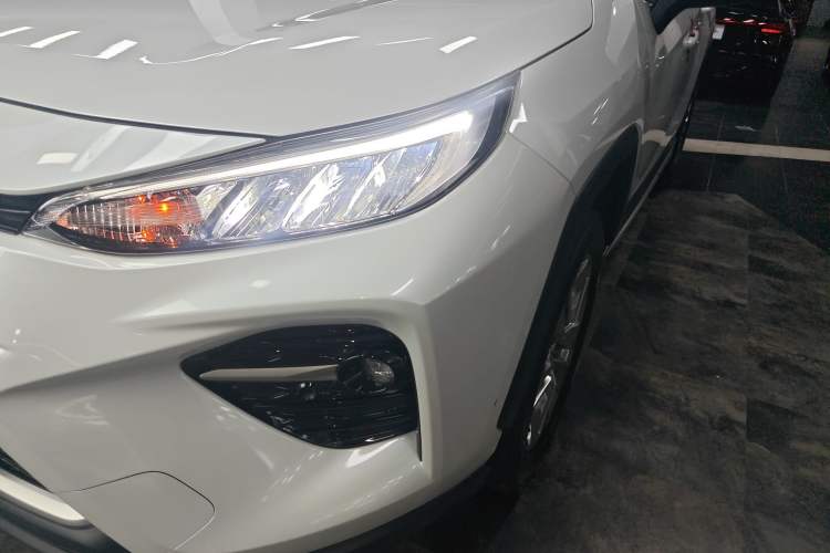 Used Toyota Wildlander 2020 2.0L CVT 4x4 Luxury Edition Left Front Headlight