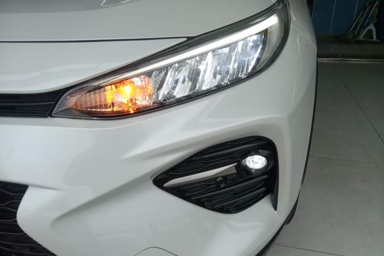 Used Toyota Wildlander 2020 2.0L CVT Two-Wheel Drive Luxury Edition Left Front Headlight