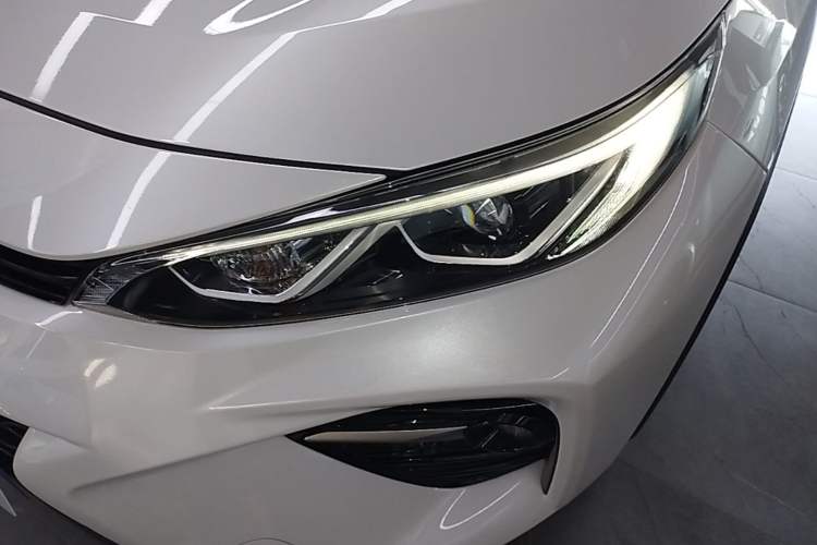 Used Toyota Wildlander 2020 2.0L CVT Four-Wheel Drive Premium Edition Left Front Headlight