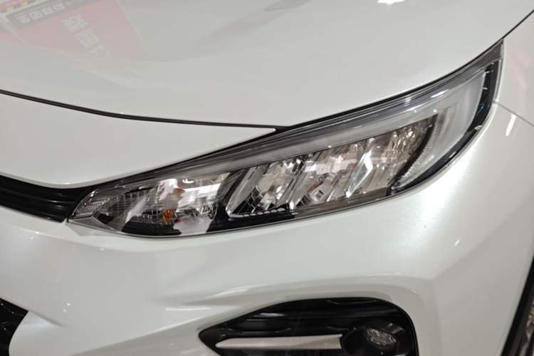 Used Toyota Wildlander 2020 2.0L CVT Two-Wheel Drive Luxury Edition Left Front Headlight