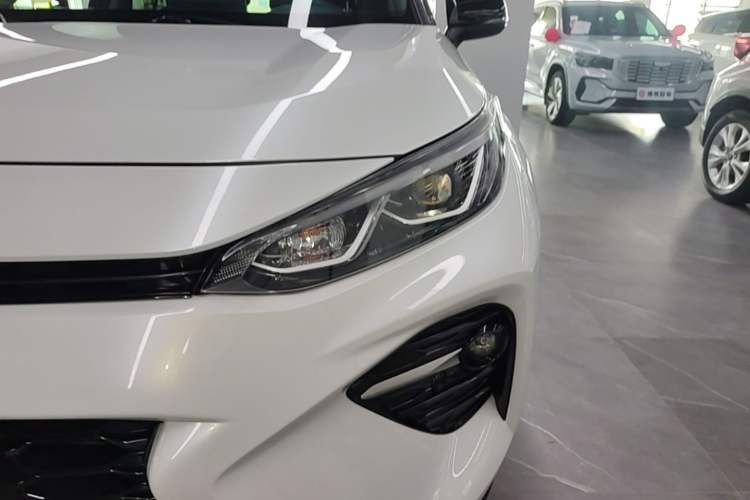 Used Toyota Wildlander 2020 2.0L CVT Four-Wheel Drive Premium Edition Left Front Headlight